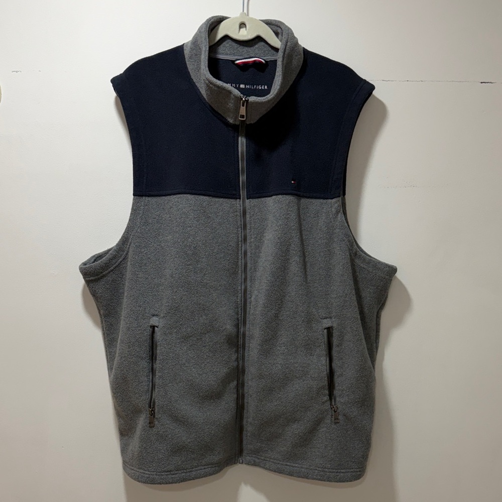 Tommy Hilfiger Men’s Polar Fleece Vest Size  2XLT Outdoor Preppy Layers Full Zip